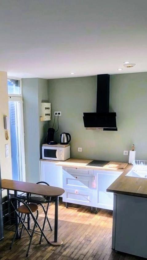 Logement A Brive Avec Terrasse Et Climatisation - Pres De La Gare Et Du Centre-Ville - Wifi Et Stationnement Gratuit Extérieur photo