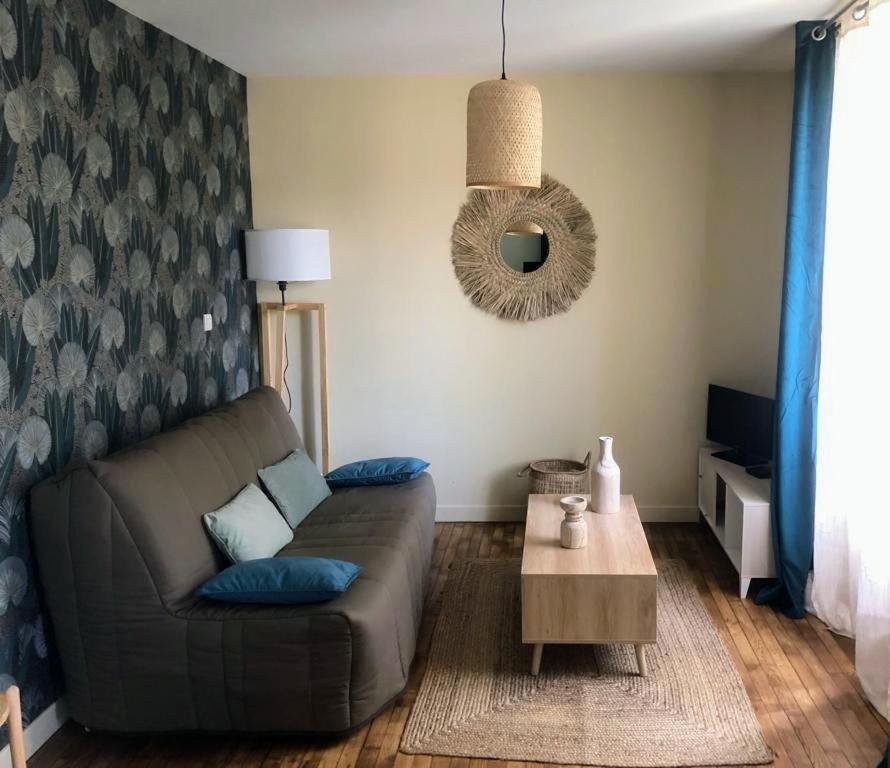 Logement A Brive Avec Terrasse Et Climatisation - Pres De La Gare Et Du Centre-Ville - Wifi Et Stationnement Gratuit Extérieur photo